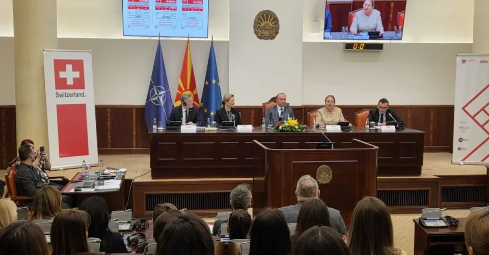 НОВИНА ВО ПРЕДМЕТОТ ГРАЃАНСКО ОБРАЗОВАНИЕ: Ќе се изучува истражувачко новинарско во 8. и 9. одделение