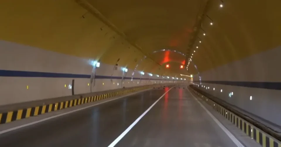 (ВИДЕО) ЗАВРШЕН Е НАЈДОЛГИОТ ТУНЕЛ ВО СВЕТОТ: Кина го отвори Тјаншан Шенгли