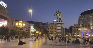 Околу 87% од населението