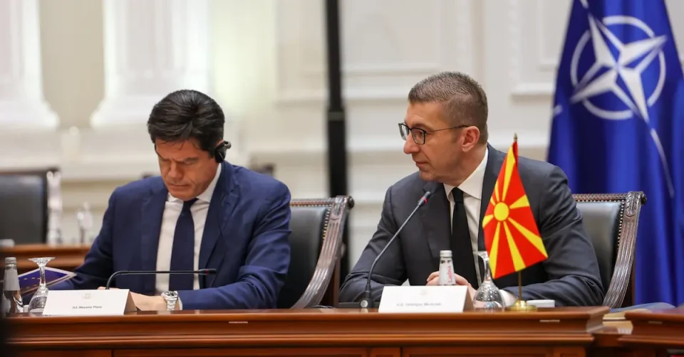 МИЦКОСКИ НА БРИФИНГ СО ЕУ АМБАСАДОРИТЕ: Фокусирани сме на реализација на Реформската агенда и воведување ред во државата