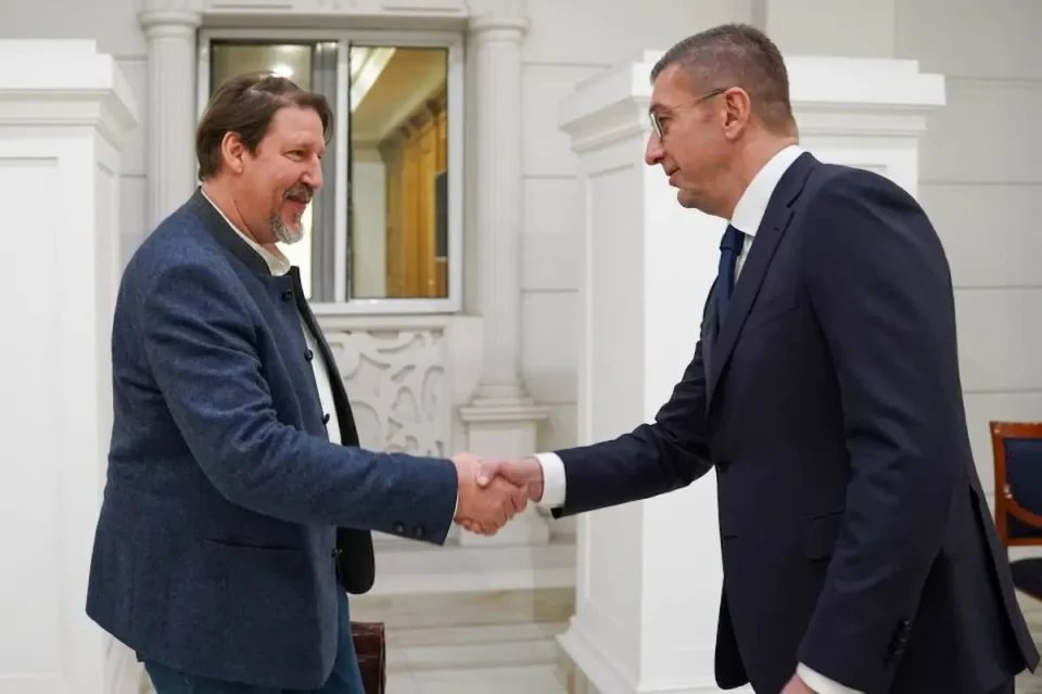 Мицкоски се сретна со Вајц: Владеење на правото и европски стандарди на дневен ред