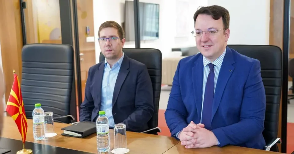 МОДЕРНИЗАЦИЈА НА КОРИДОРИТЕ И ЕКОНОМСКИ ИНВЕСТИЦИИ: Николоски на средба со австрискиот амбасадор за идни инфраструктурни проекти