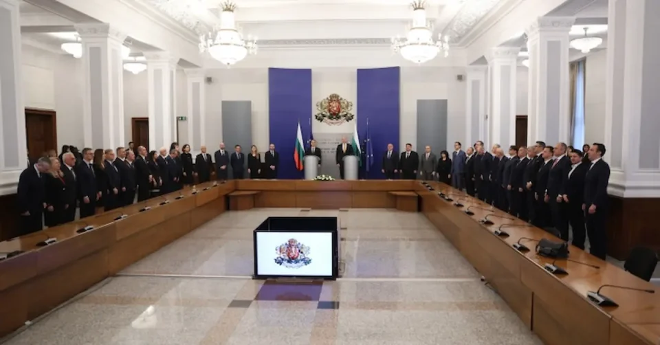 Бугарија: Привремената влада на премиерот Андреј Ѓуров стапи на должност