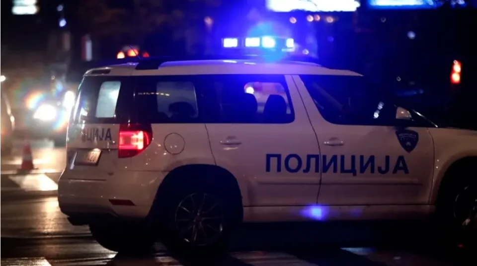 ХОРОР ВО БИТОЛА: Татко со остри предмети се обидел да ги убие сопствените деца