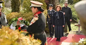 оддадовме почит на претседателот