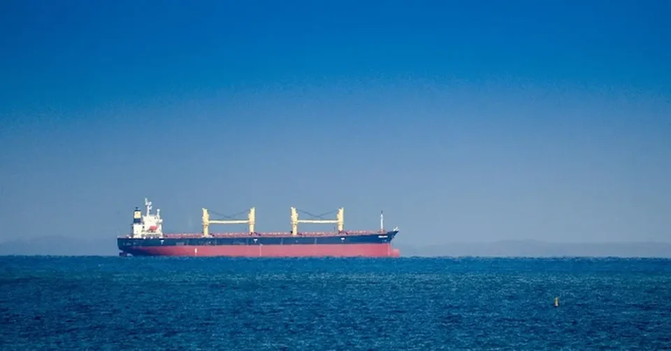 ЗАПЛЕНЕТИ ДВА НАФТЕНИ ТАНКЕРИ ВО ПЕРСИСКИОТ ЗАЛИВ: Иран приведе 15 странски членови на екипажот