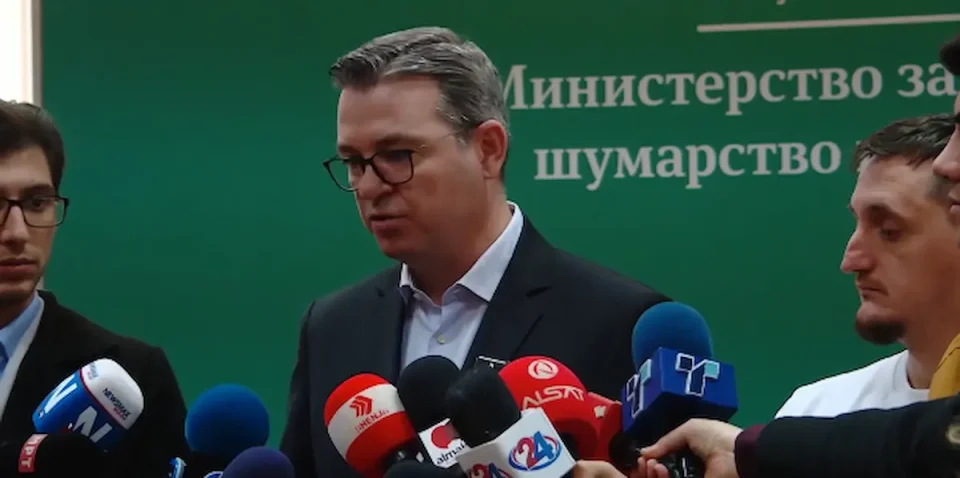 (ВИДЕО) НЕМА КРАТЕЊЕ НА СУБВЕНЦИИТЕ: Средствата ќе одат кај вистинските земјоделци, истакна Трипуновски