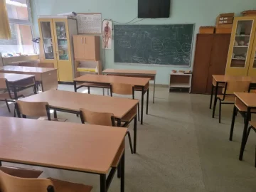 Нови лажни дојави за поставени бомби во основни и средни училишта во Тетово