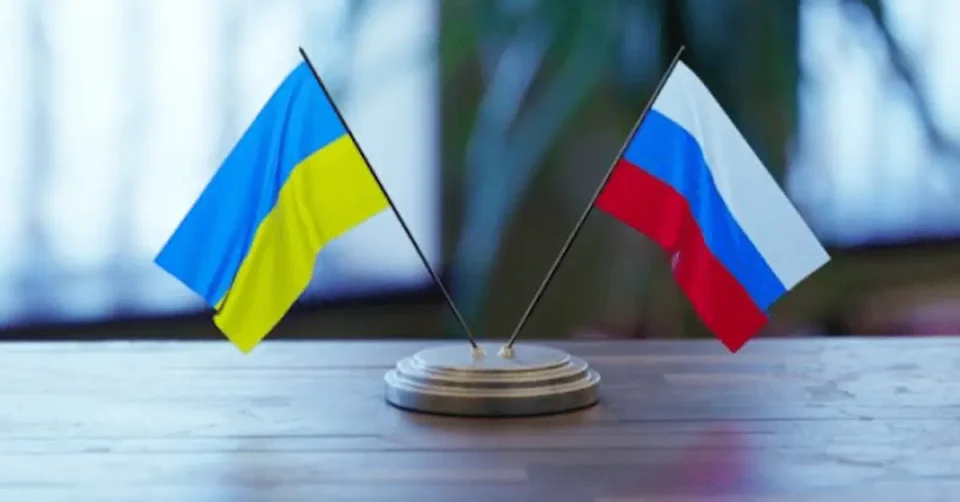 ВО АБУ ДАБИ СЕ РЕШАВА СУДБИНАТА НА УКРАИНА: Без Американците, Русите и Украинците директно преговараат за крај на крвавата војна