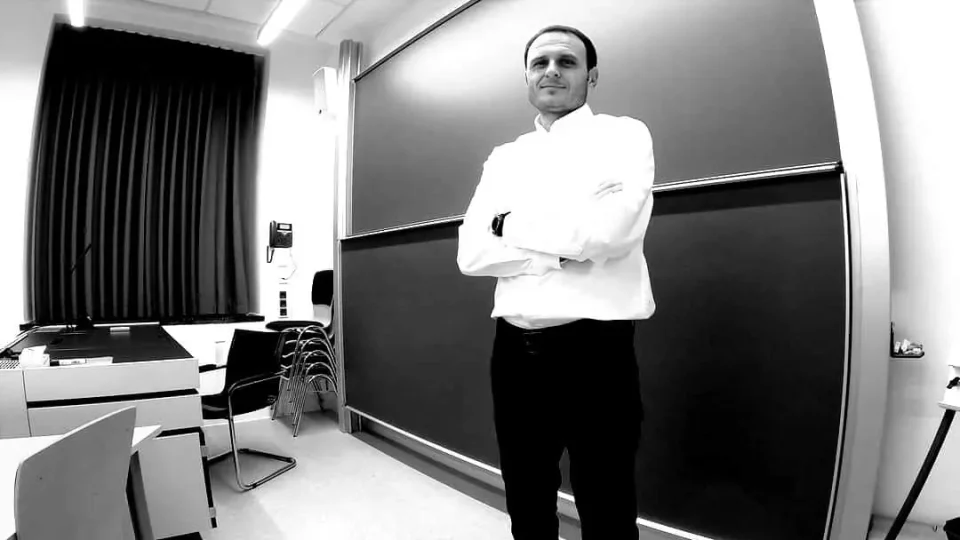 АМФИТЕАТАР ЌЕ ГО НОСИ ИМЕТО НА ВАСКО САЗДОВСКИ: Македонецот кој загина во падот на настрешницата не е заборавен