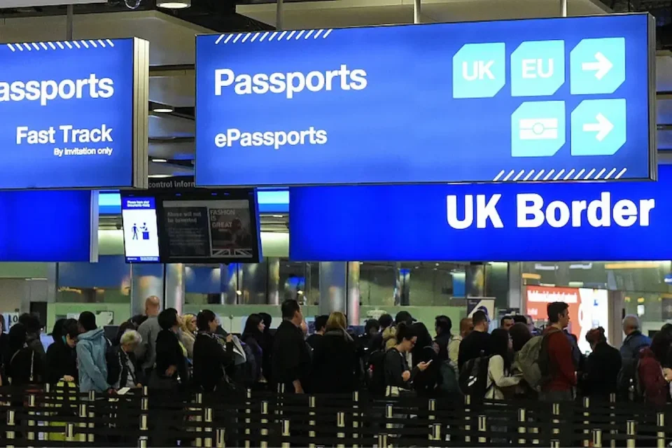 НОВ ПАТЕН СИСТЕМ ЗА ЛУЃЕТО ОД 85 ЗЕМЈИ: Без електронска дозвола нема влез во Велика Британија