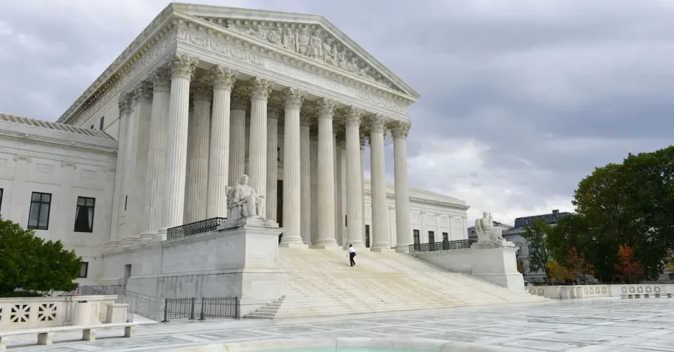 Врховниот суд на САД пресуди: Трамп ги пречекорил своите овластувања при наметнување тарифи во рамките на вонредните овластувања