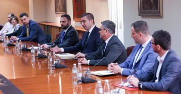 Мицкоски се сретна со претставници