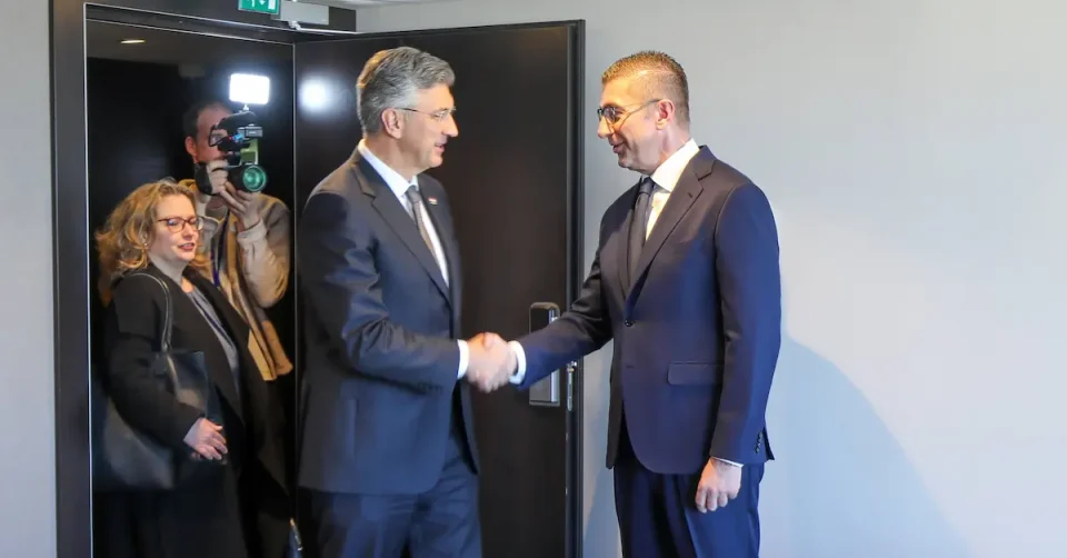 Мицкоски во Брисел: Средба со Пленковиќ за европските предизвици и регионалната соработка