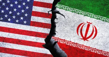 ИРАНСКАТА РЕВОЛУЦИОННА ГАРДА ГО ПРЕДУПРЕДУВА САД: Ги чекаме Американците во Ормускиот теснец