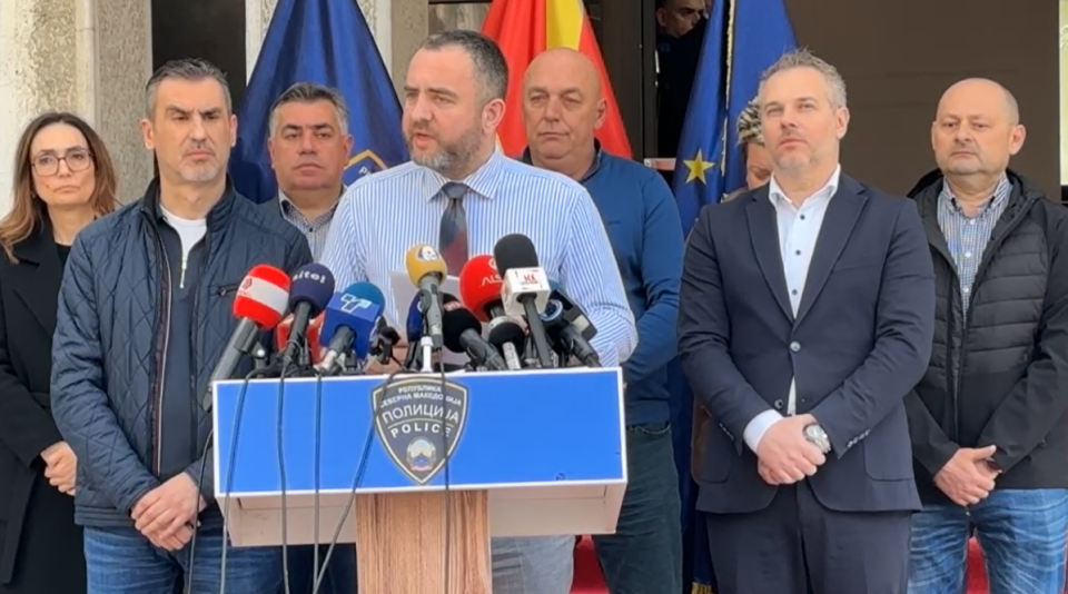 (ВО ЖИВО) Прес конференција на министерот за внатрешни работи, Панче Тошковски