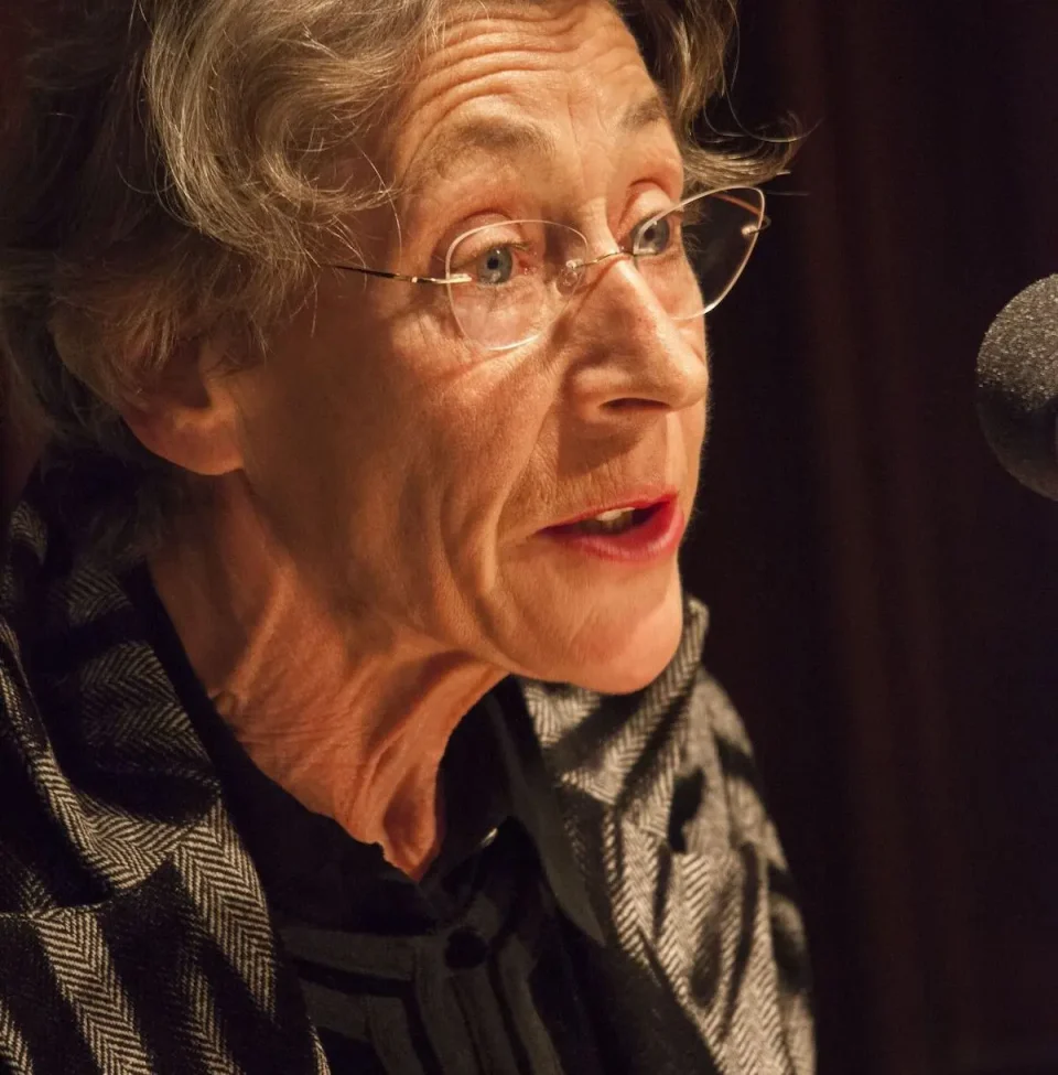 Холандската поетеса Анеке Брасинга e годинашен добитник на „Златен венец“ на Струшките вечери на поезијата