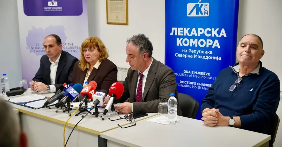 Над 70 отсто од докторите се соочиле со физичко или вербално насилство на работно место