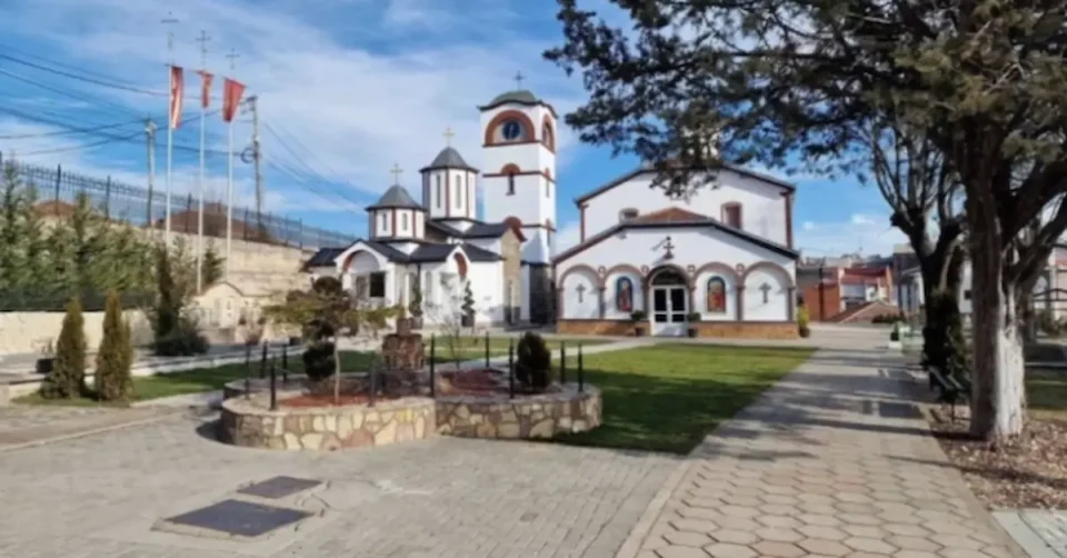 Во Кочани литургија и општ парастос за упокоените во пожарот во дискотеката „Пулс“