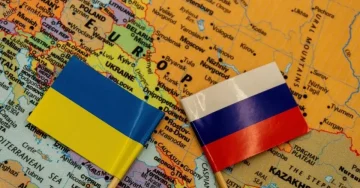 УКРАИНА СО НОВ УДАР: Дронови погодија клучна рафинерија близу Санкт Петербург