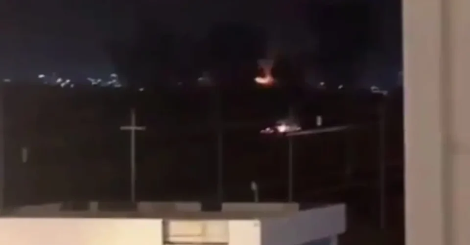 (ВИДЕО) Италијанската воена база во Ербил во Ирак погодена од ракета