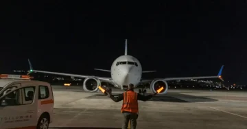 Евакуација од Дубаи: 125 македонски граѓани пристигнаа на скопскиот аеродром