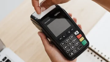 Како дел од континуираните активности за сузбивање на неформалната економија и унапредување на фискалната дисциплина кои Управата за јавни