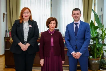 Сиљановска-Давкова прими претставници на македонското малцинство во Србија