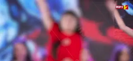 (ВИДЕО) КОНТРОВЕРЗНА ПЕСНА ЕМИТУВАНА НА МРТВ2: Со симболи од Голема Албанија се пее „ќе дојде ден кога ќе бидеме заедно“