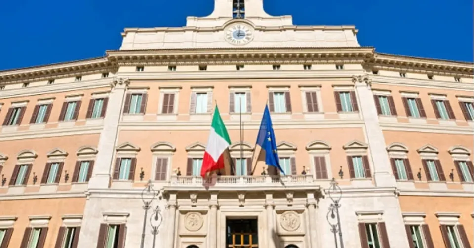 ЕВРОСТАТ: Над половина милион Албанци живеат во Италија, 141 илјада стекнале италијанско државјанство