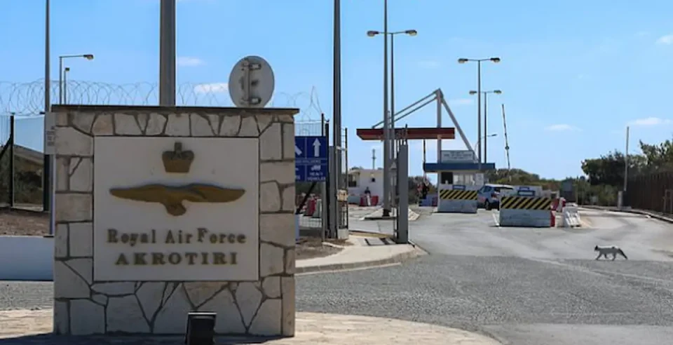 (ВИДЕО) Ирански дрон ја погоди британската база на Кипар