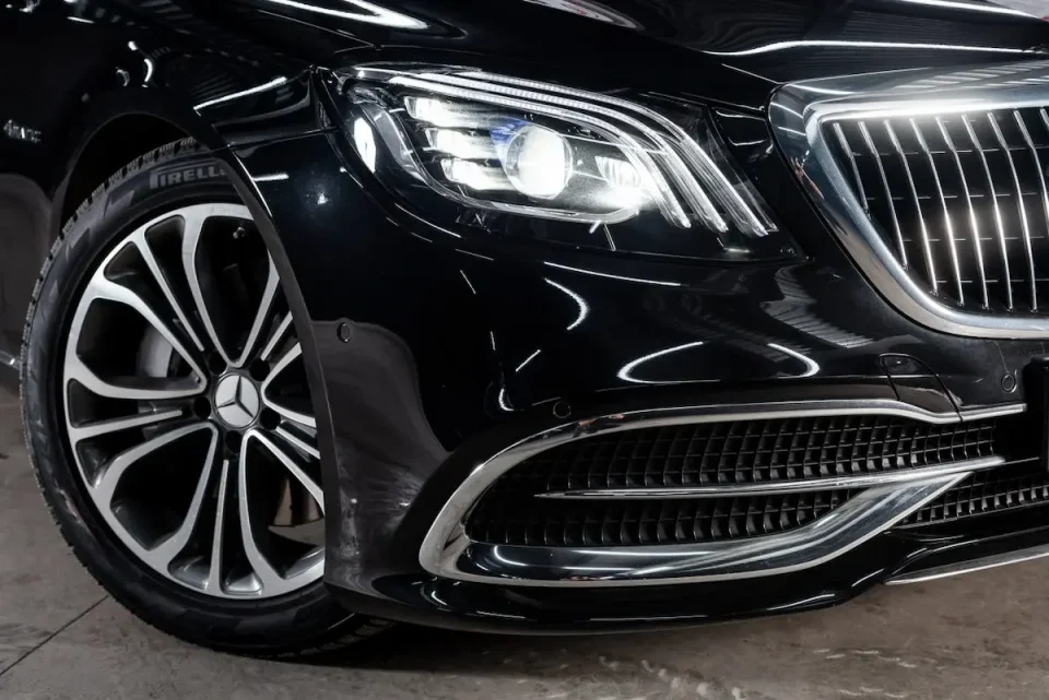 ЛУКСУЗЕН „МЕРЦЕДЕС-МАЈБАХ“ УВЕЗЕН СО ЛАЖНИ ДОКУМЕНТИ: Кривична за 9 лица и 2 компании, буџетот оштетен за 1,9 милиони денари