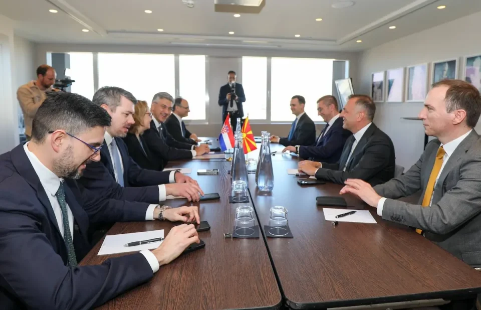 Пленковиќ по средбата со Мицкоски во Брисел: Веруваме дека Македонија заслужува јасна ЕУ-перспектива