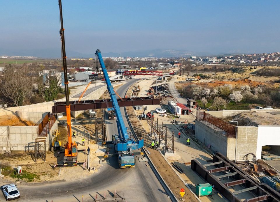 Ѓорѓиевски: Момин Поток влегува во клучна фаза – започна изградбата на новиот мост