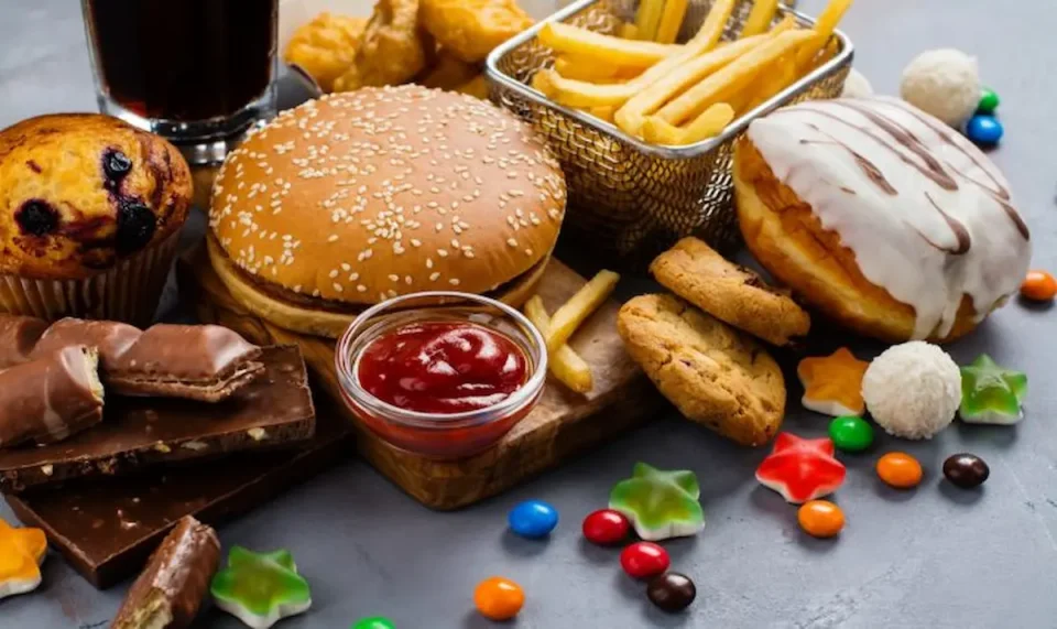 НЕЗДРАВАТА ХРАНА ГО МЕНУВА МОЗОКОТ: Истражување покажува промени за само пет дена