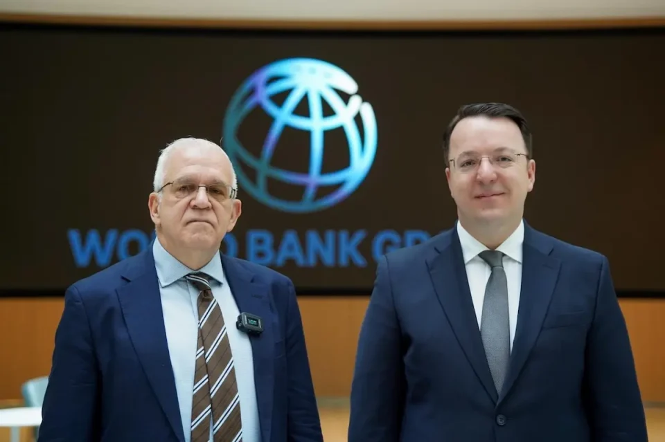 (ФОТО) НИКОЛОСКИ НА СРЕДБИ ВО СВЕТСКА БАНКА: Инвестираме во инфраструктурата и транспортот, најавувам нови проекти за развој на општините