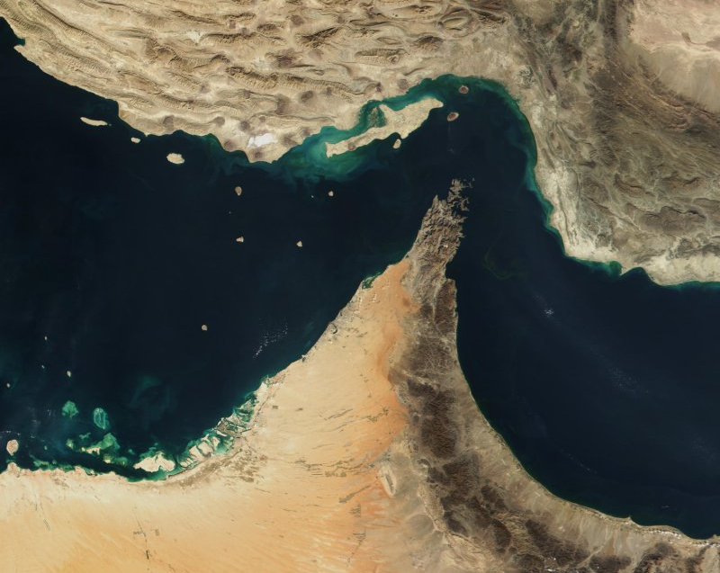 ИРАН ГО ЗАТВОРИ ОРМУТСКИОТ ТЕСНЕЦ: Ќе го запалиме секој брод што ќе помине, велат од Иранската револуционерна гарда