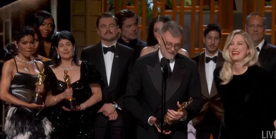 „Една битка по друга“ освои шест Оскари, Мајкл Б. Џордан е најдобар актер, а Џеси Бакли ја доби наградата за најдобра актерка