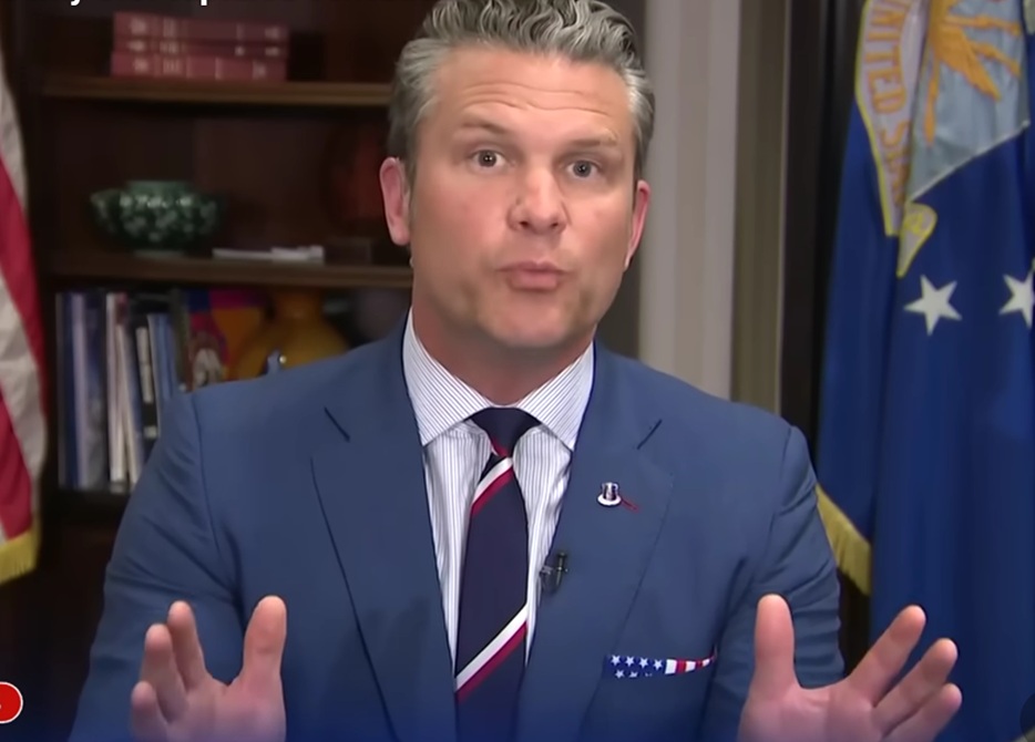 „НЕ ЈА ПОЧНАВМЕ ВОЈНАТА, НО ЌЕ ЈА ЗАВРШИМЕ“ Шефот на Пентагон со остра порака за Иран