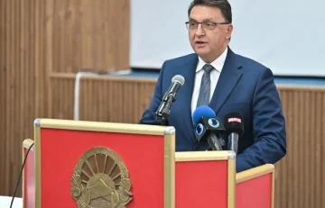 Младите денес сѐ порано стануваат корисници на финансиски услуги, поради што финансиската едукација треба да биде системски интегрирана