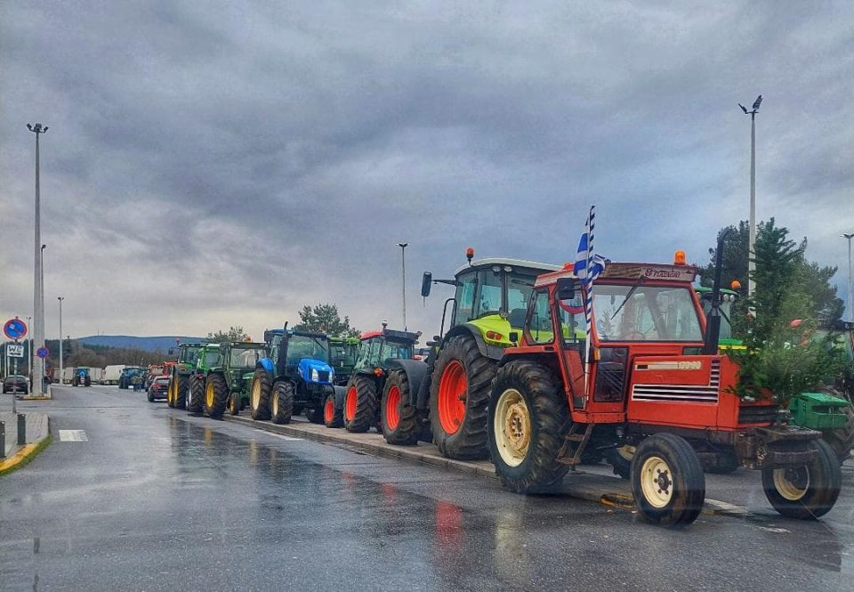 ПРОТЕСТИ НИЗ ГРЦИЈА: Штрајкови во повеќе сектори низ државата