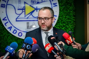 Министерот за внатрешни работи Панче Тошковски денеска изјави дека во последните недели е забележан значителен пораст на пријави за семејно