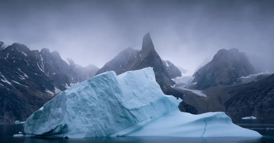 Под Гренланд се креираат чудни „вртлози“ од мраз што ги изненадуваат научниците
