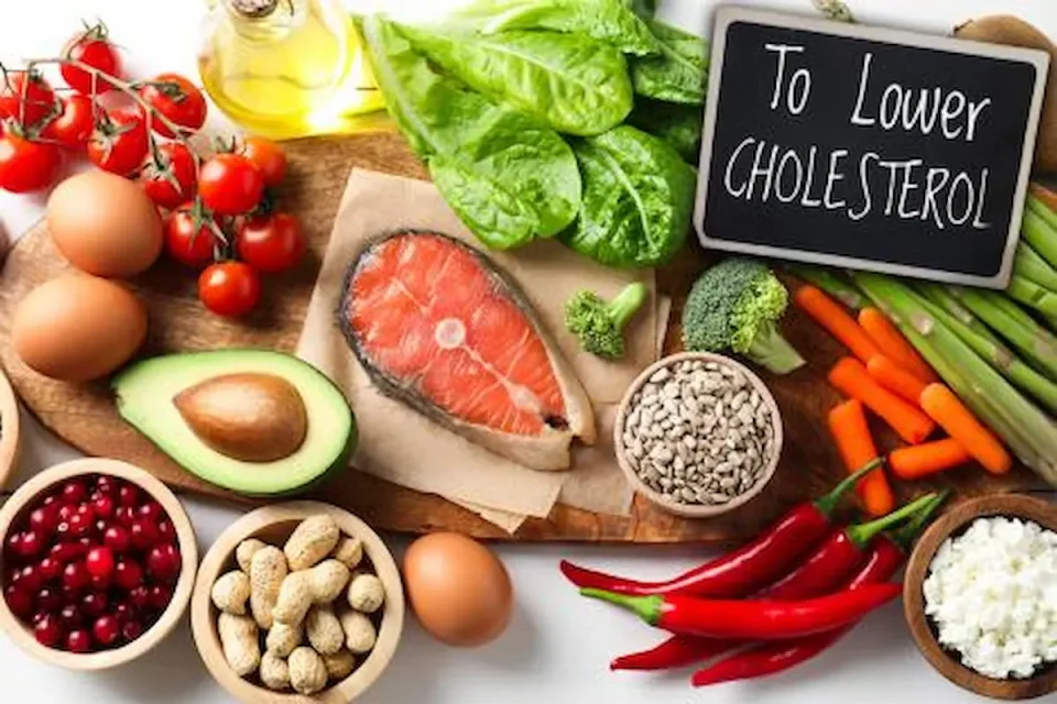 ХОЛЕСТЕРОЛОТ МОЖЕ ДА СЕ НАМАЛИ СО ИСХРАНА: Три намирници што помагаат за здраво срце