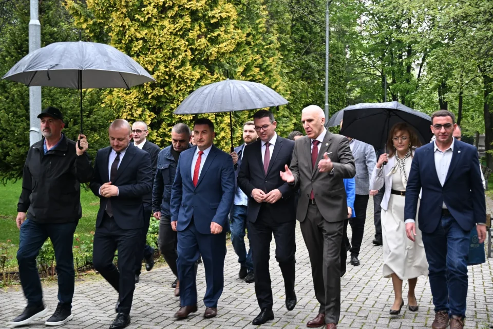 Трипуновски: Инвестиција од 12 милиони денари во лабораторија за безбедност на храната при Универзитетот во Тетово