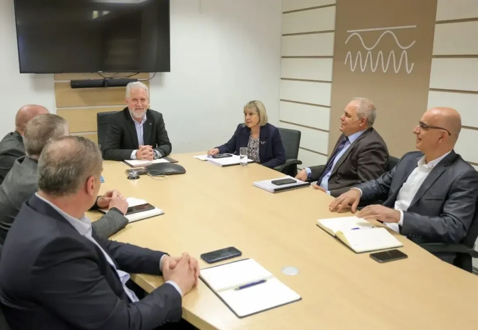 АЦО РИСТОВ ЈА ПРЕЗЕДЕ ФУНКЦИЈАТА ВО РКЕ: Во фокус мерките за амортизирање на ценовниот удар од нафтената криза