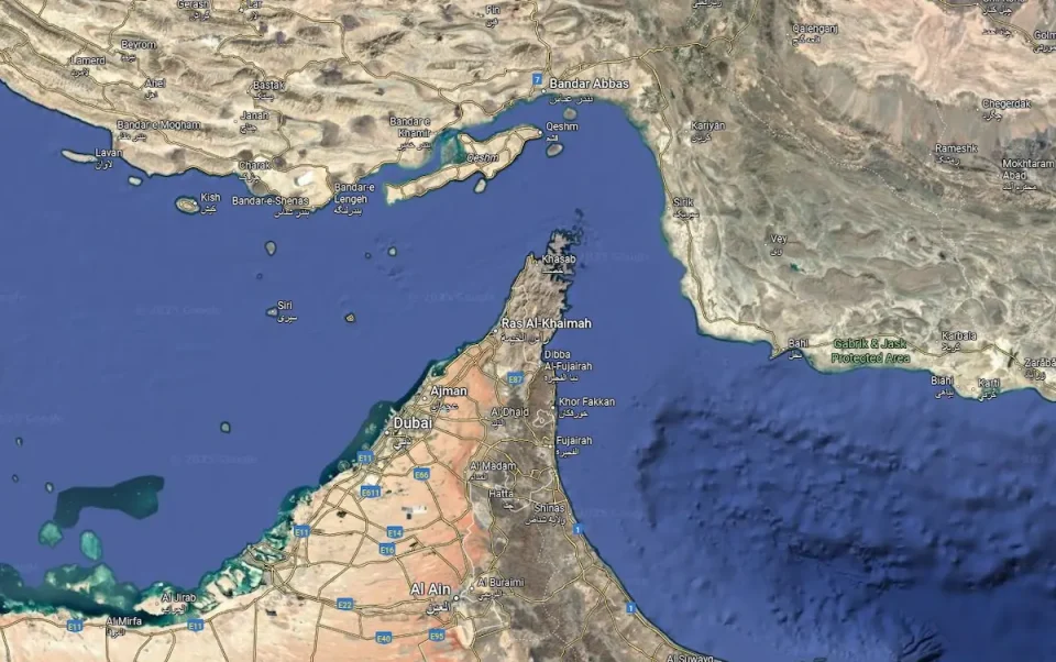 ТРАМП СО ЈАСНА ЗАКАНА КОН ИРАН: САД нема да дозволат блокада на клучен поморски пат