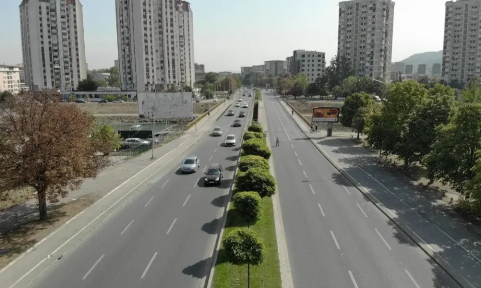 Автобус прегази жена на „Партизански одреди“ во Скопје