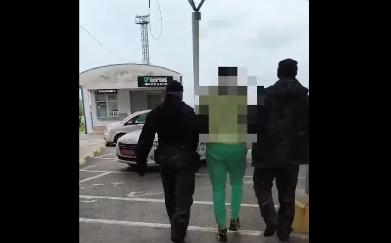 (ВИДЕО) ВЕТУВАЛ ЛЕКУВАЊЕ ВО СТРАНСТВО, А ЖЕНАТА ПОЧИНАЛА: Прилепчанец уапсен на Табановце за измама тешка 88.000 евра