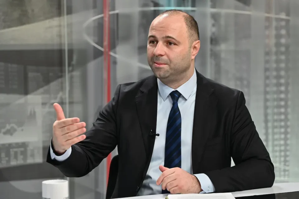 Мисајловски: Македонија влегува во историски период за модернизација на армијата